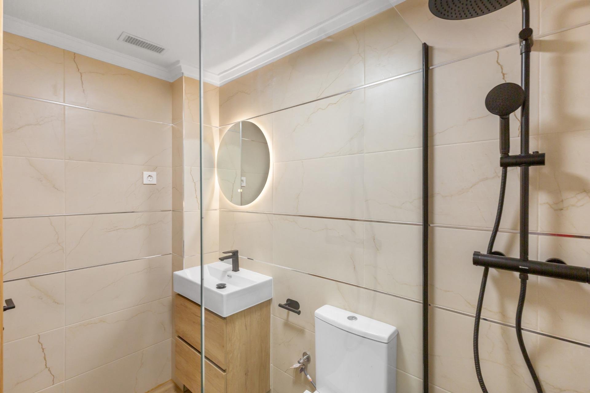 Resale - Apartment / Flat * - Torrevieja * - Torreblanca *