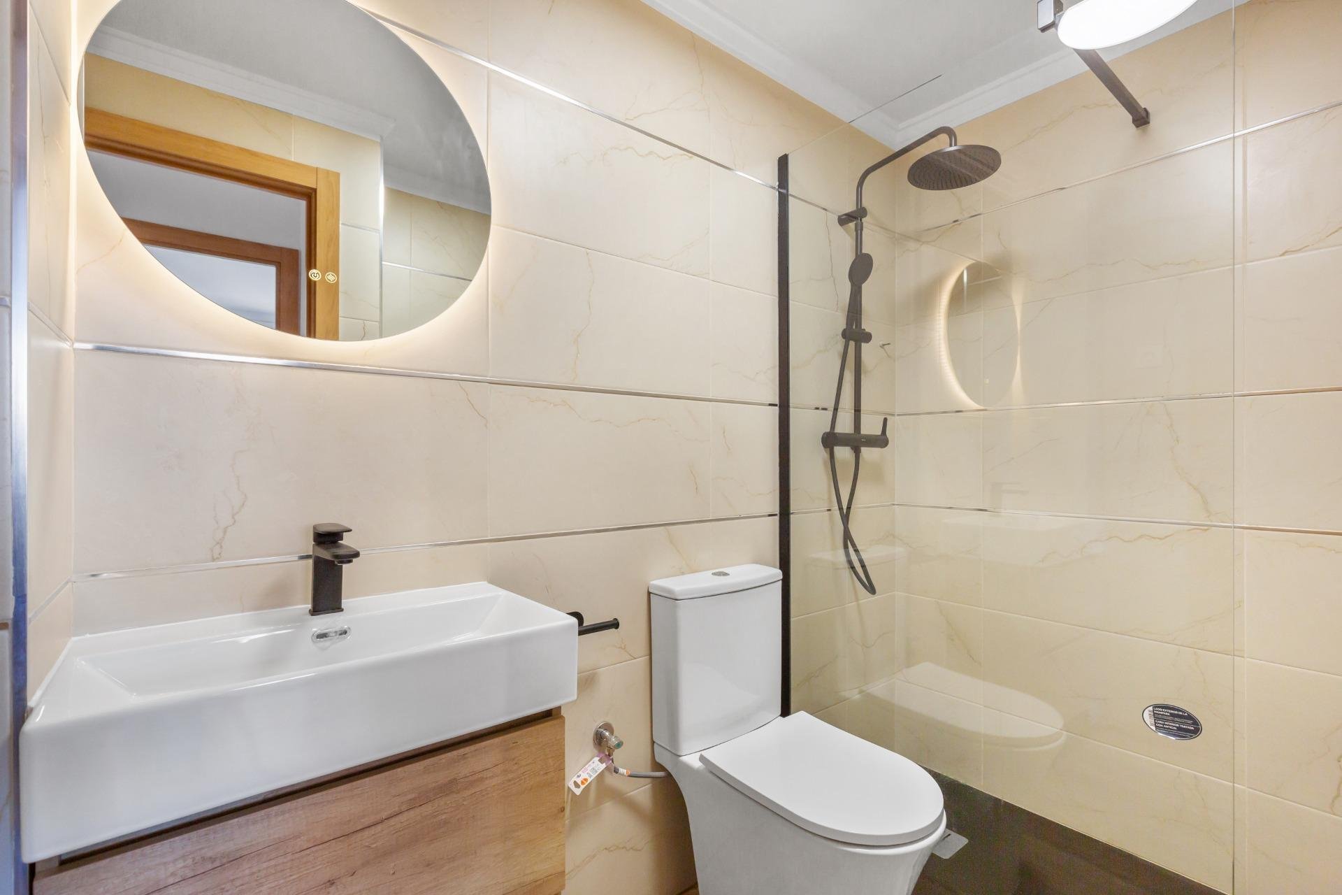 Resale - Apartment / Flat * - Torrevieja * - Torreblanca *
