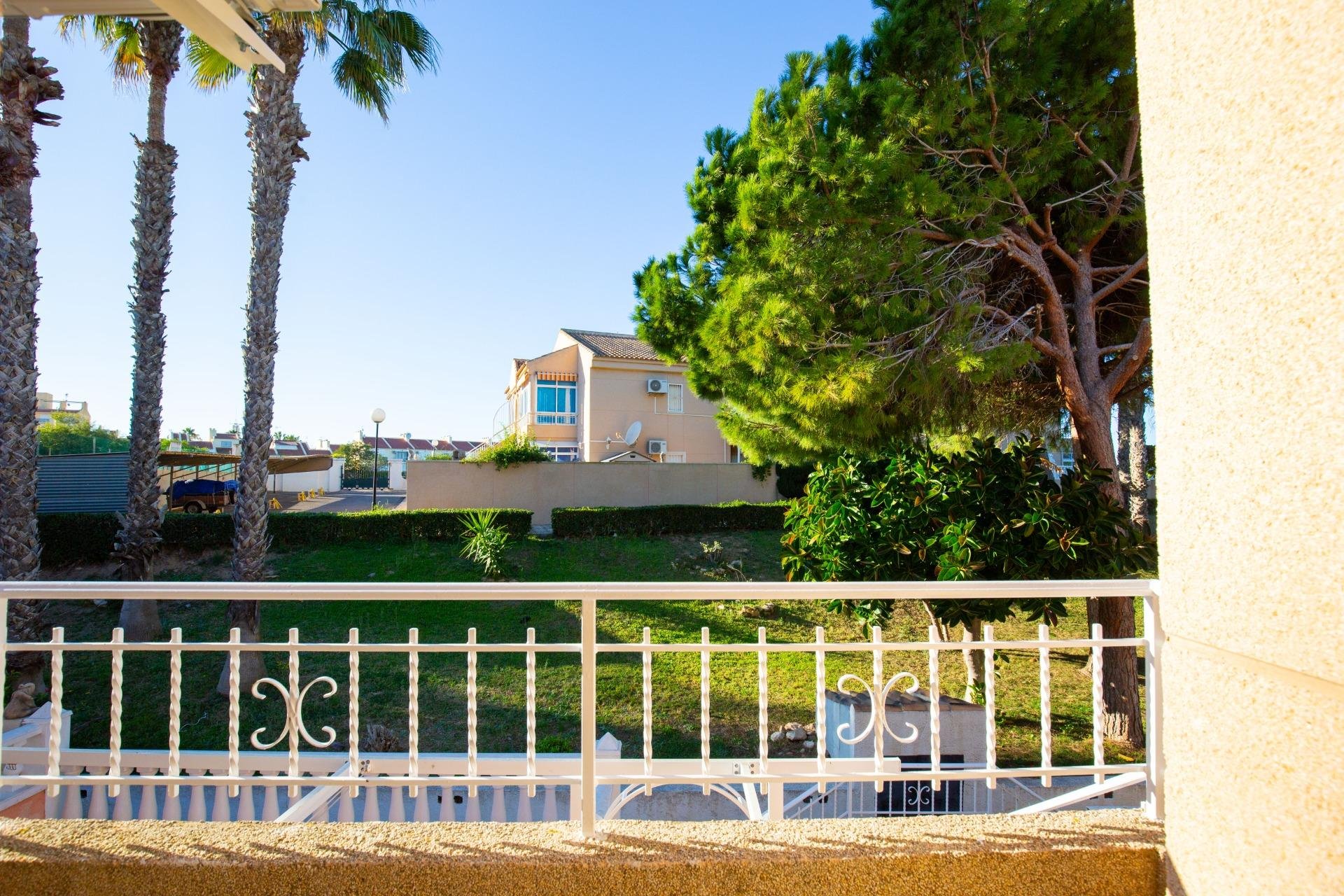 Resale - Apartment / Flat * - Torrevieja * - Torreblanca *