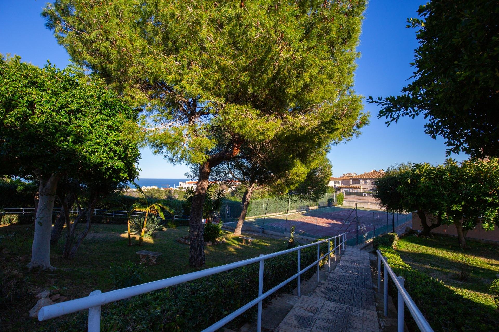 Resale - Apartment / Flat * - Torrevieja * - Torreblanca *
