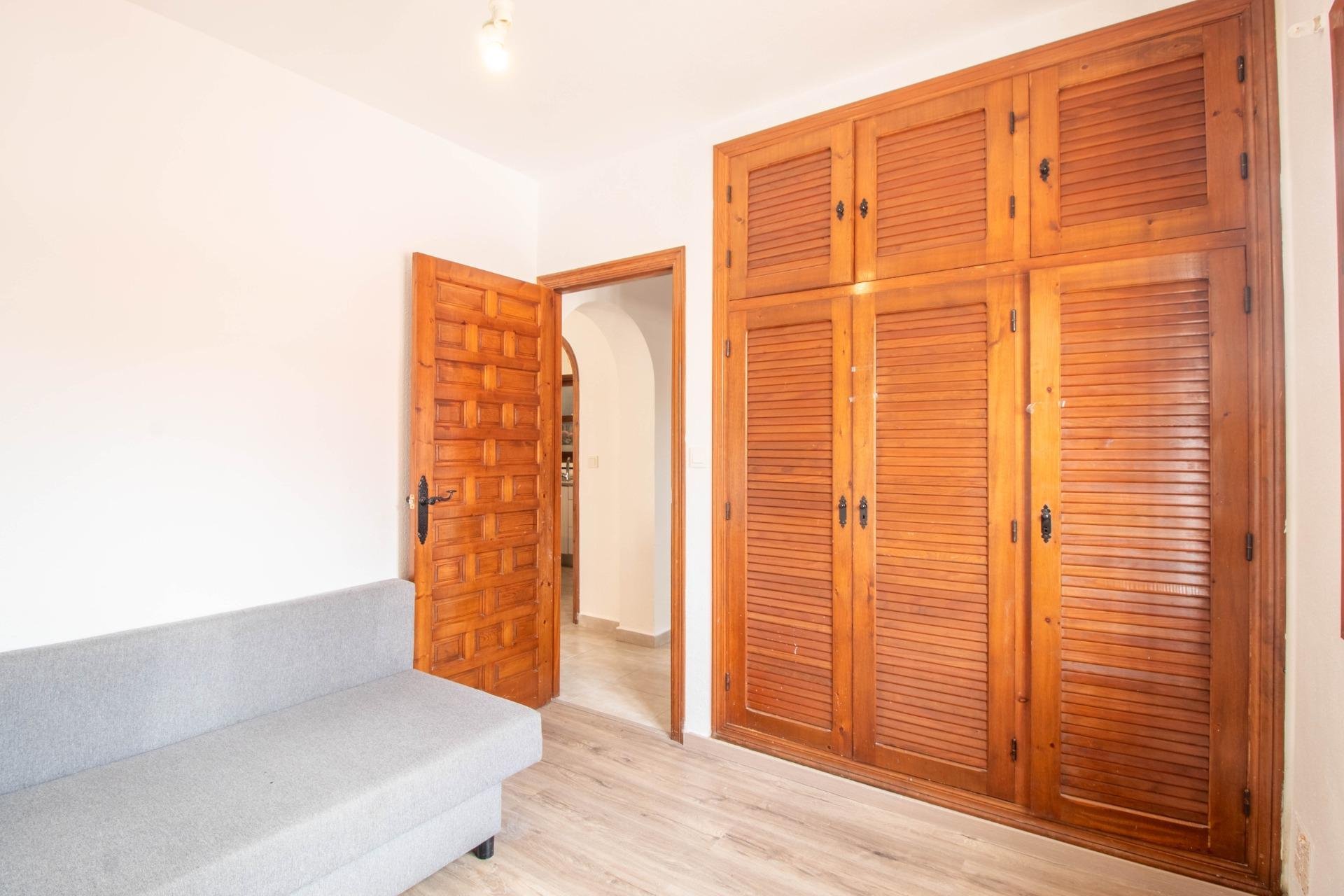 Resale - Apartment / Flat * - Torrevieja * - Torreblanca *