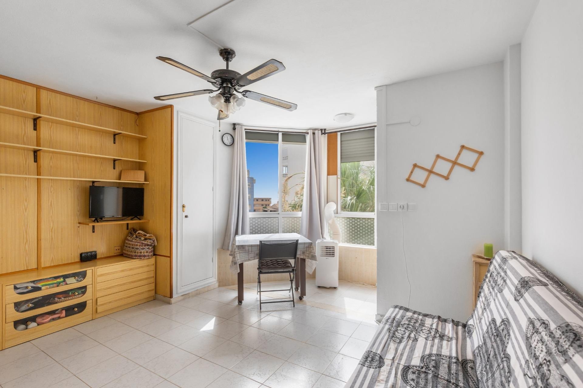 Resale - Apartment / Flat * - Torrevieja * - Torreblanca *