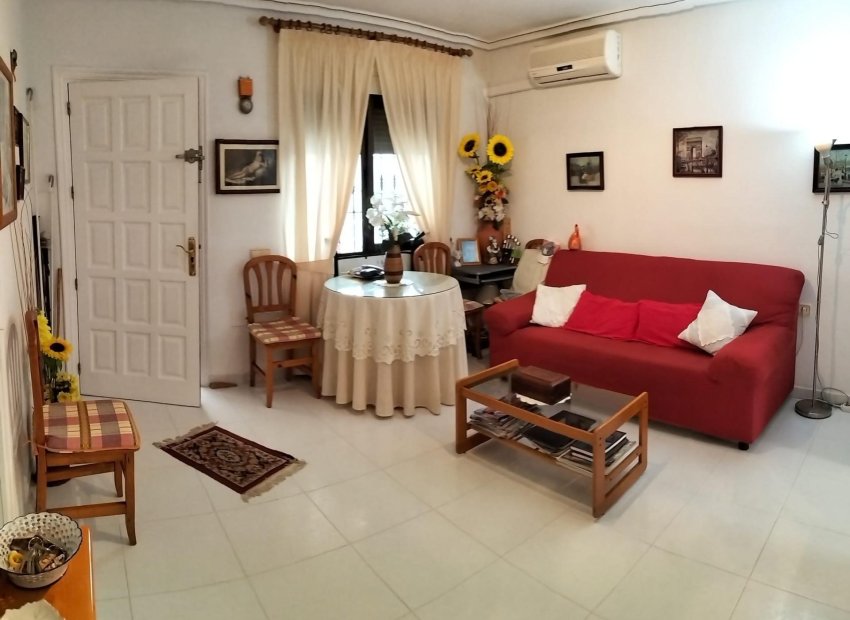 Resale - Apartment / Flat * - Torrevieja * - Torreblanca *