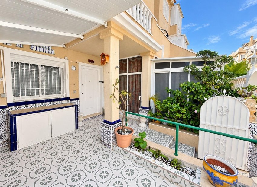 Resale - Apartment / Flat * - Torrevieja * - Torreblanca *