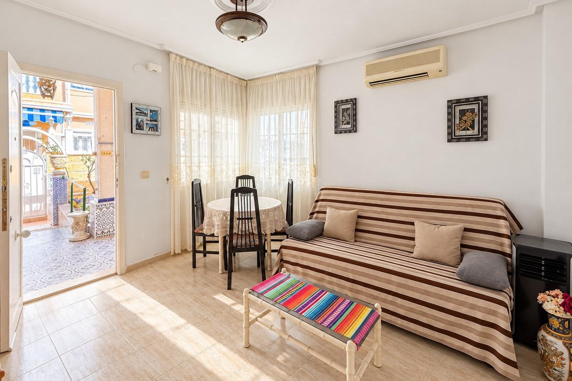 Resale - Apartment / Flat * - Torrevieja * - Torreblanca *