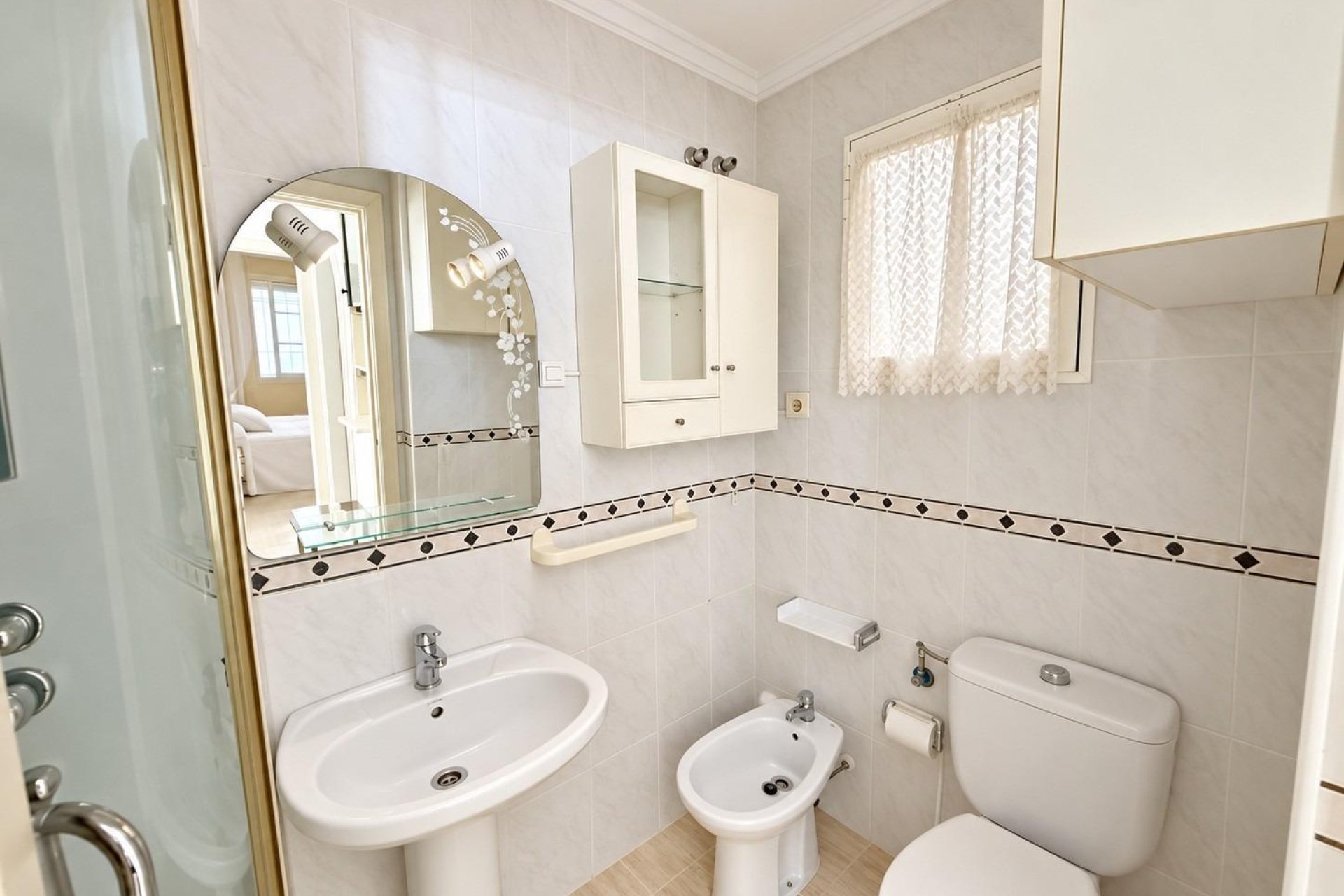 Resale - Apartment / Flat * - Torrevieja * - Torreblanca *
