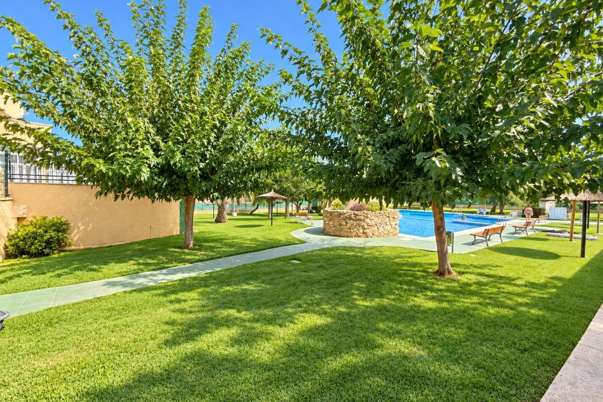 Resale - Apartment / Flat * - Torrevieja * - Torreblanca *