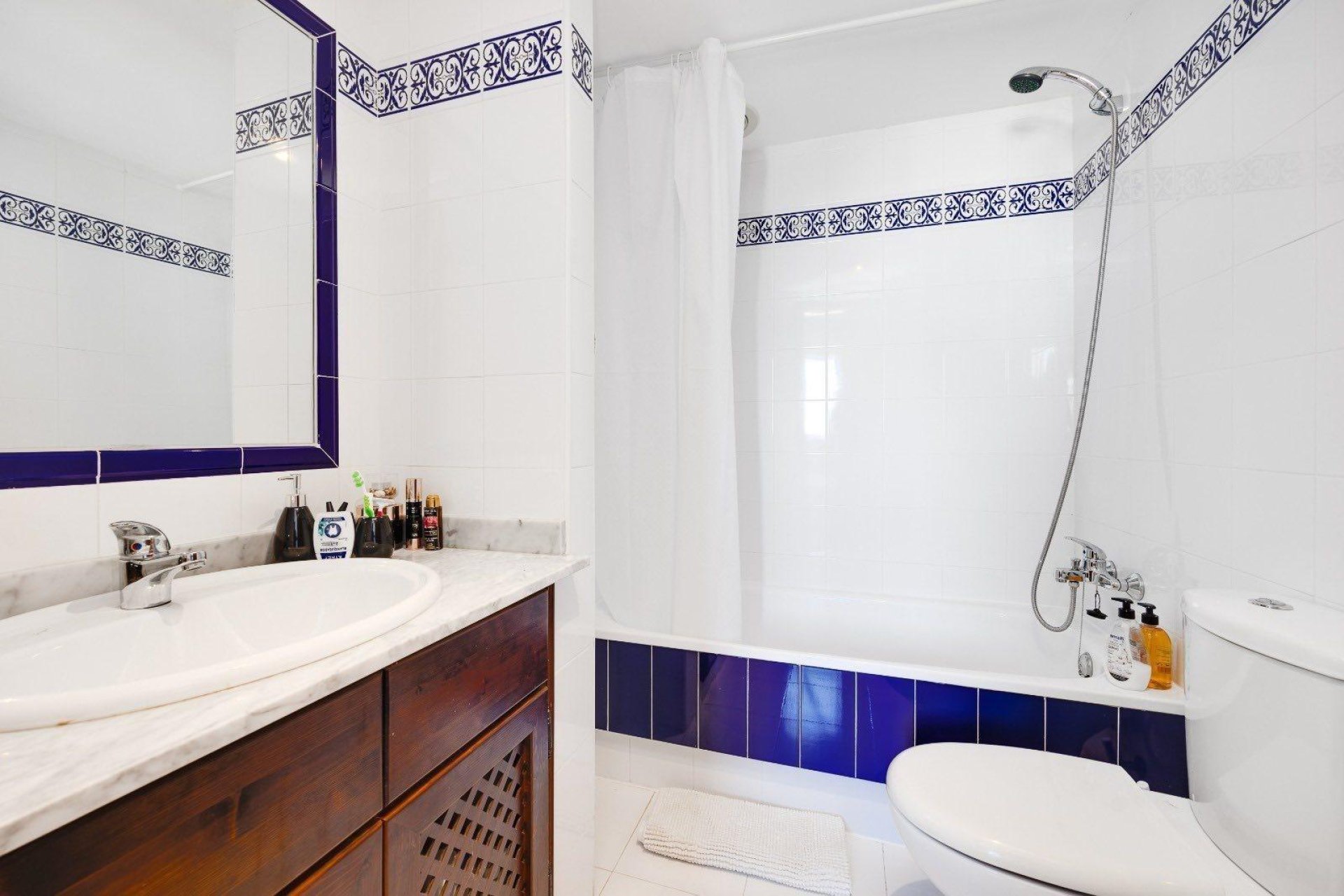 Resale - Apartment / Flat * - Torrevieja * - Torrejón *