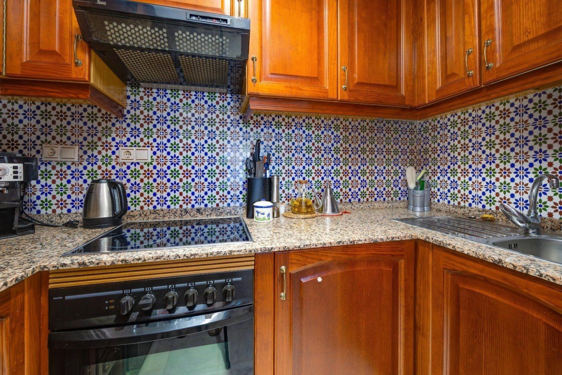 Resale - Apartment / Flat * - Torrevieja * - Torrejón *