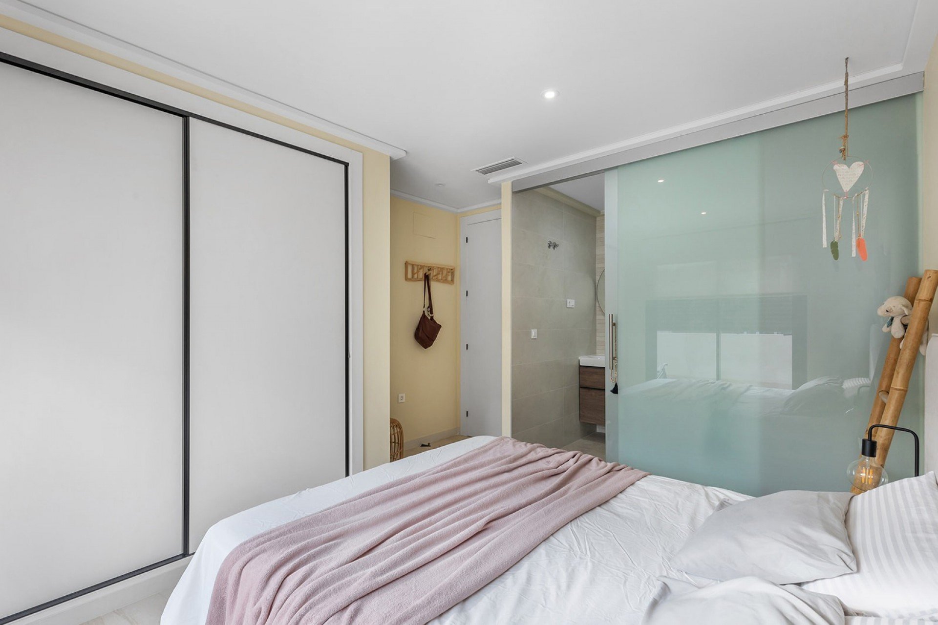 Resale - Apartment / Flat * - Torrevieja * - Torrelamata - La Mata