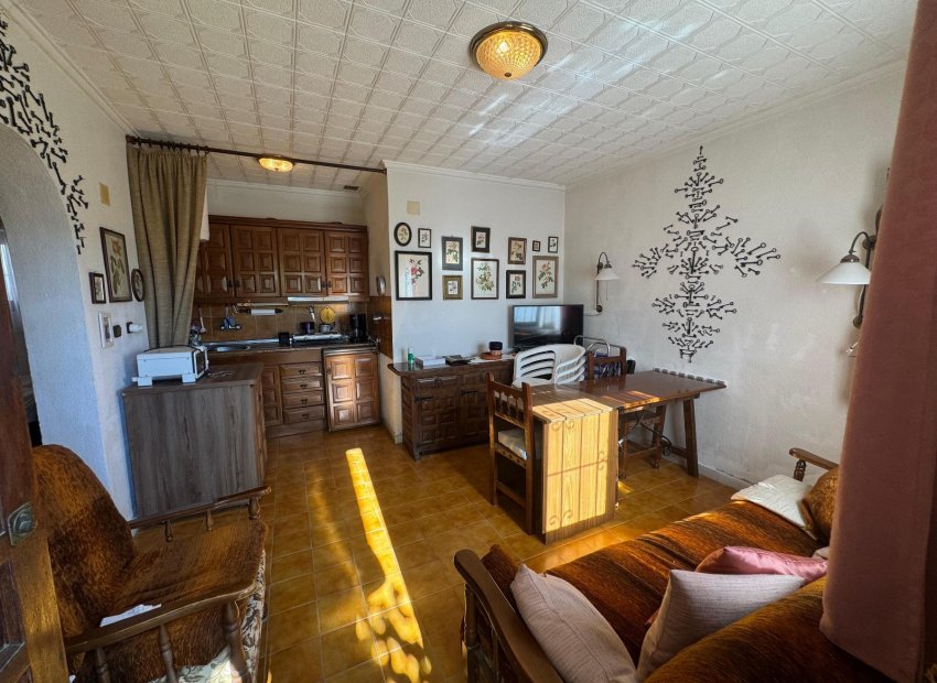 Resale - Apartment / Flat * - Torrevieja - Torretas *