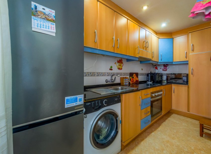 Resale - Apartment / Flat * - Torrevieja * - Torretas *