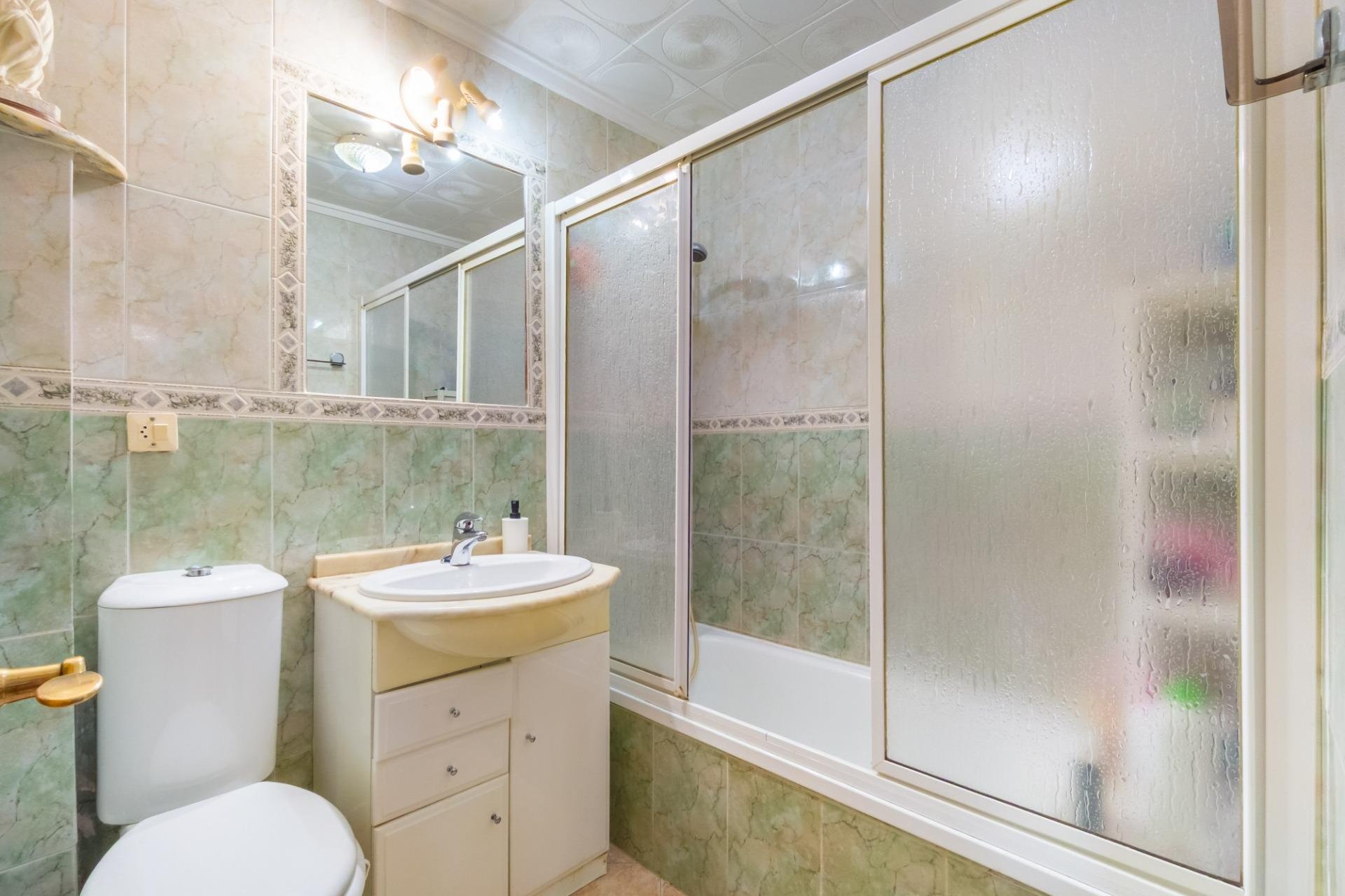 Resale - Apartment / Flat * - Torrevieja * - Torretas *