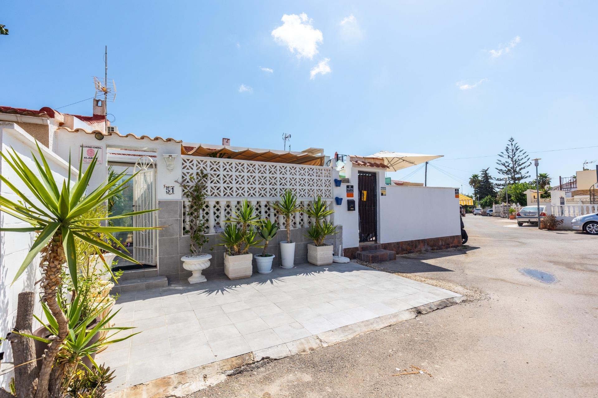 Resale - Apartment / Flat * - Torrevieja * - Torretas *