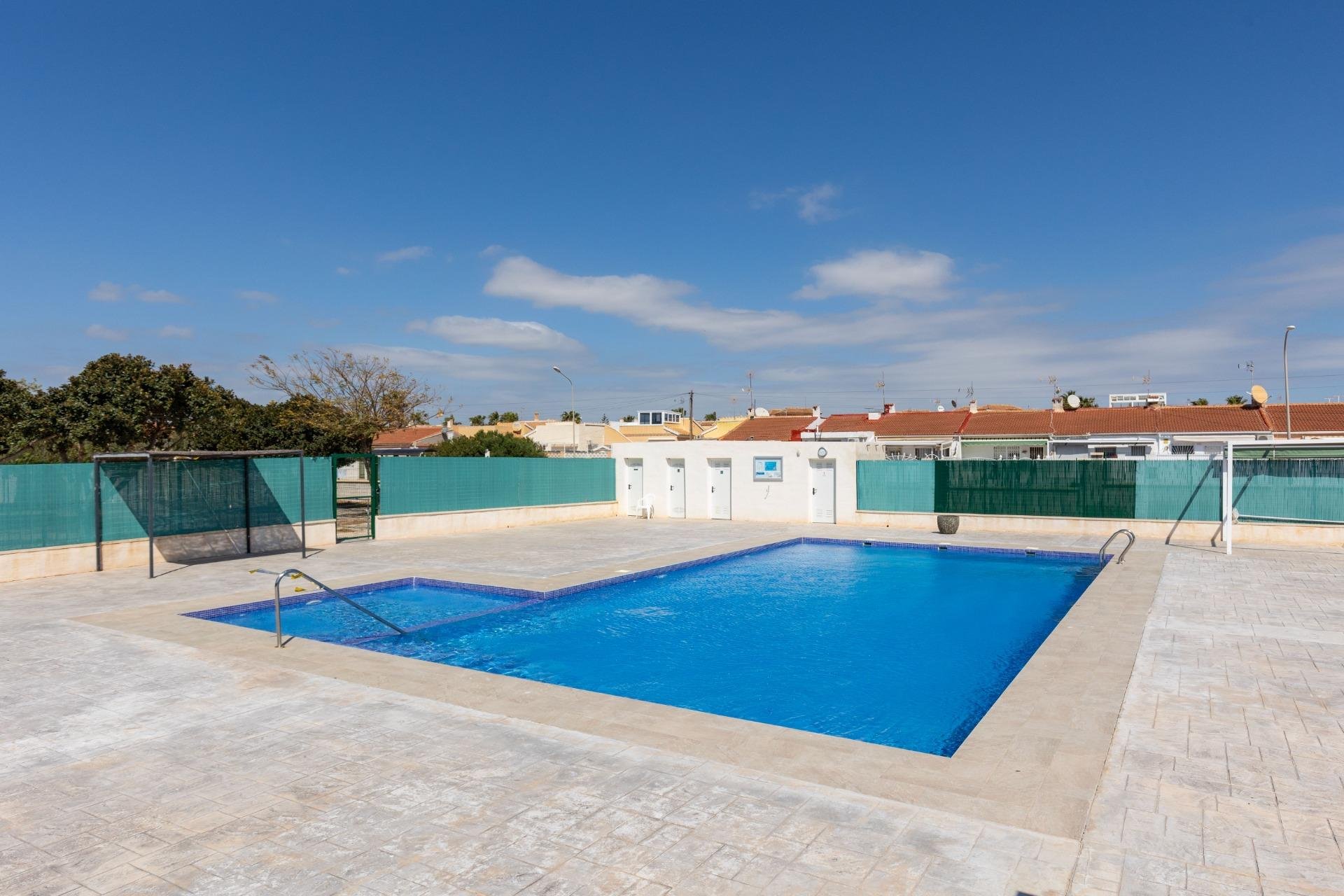 Resale - Apartment / Flat * - Torrevieja * - Torretas *