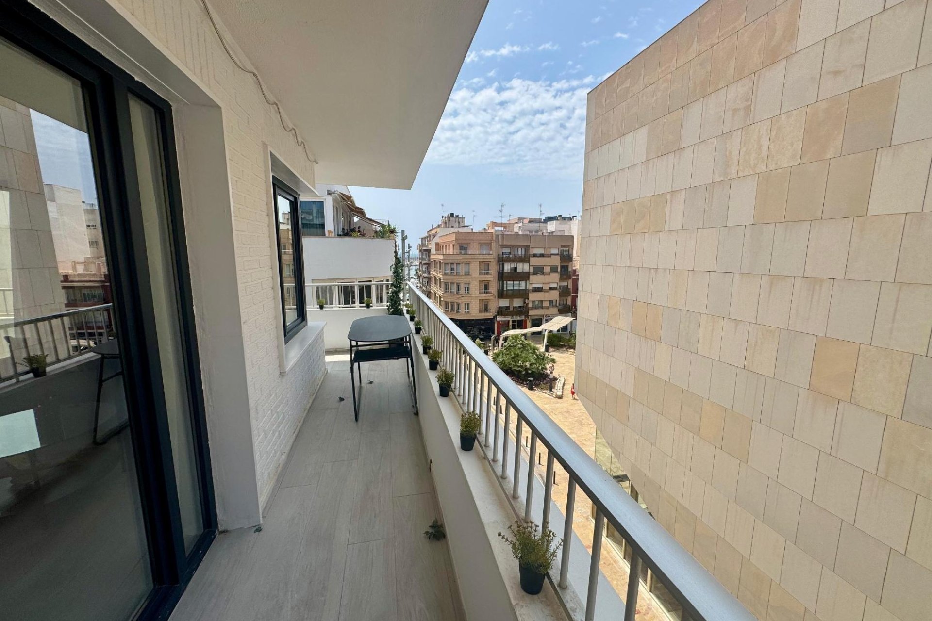 Resale - Apartment / Flat * - Torrevieja - Torrevieja *