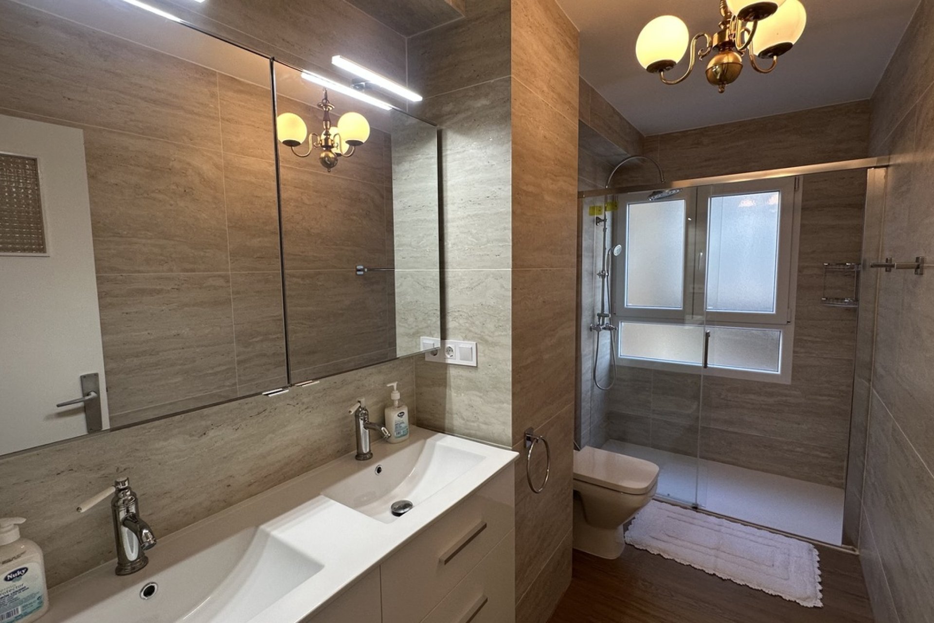 Resale - Apartment / Flat * - Torrevieja - Torrevieja *