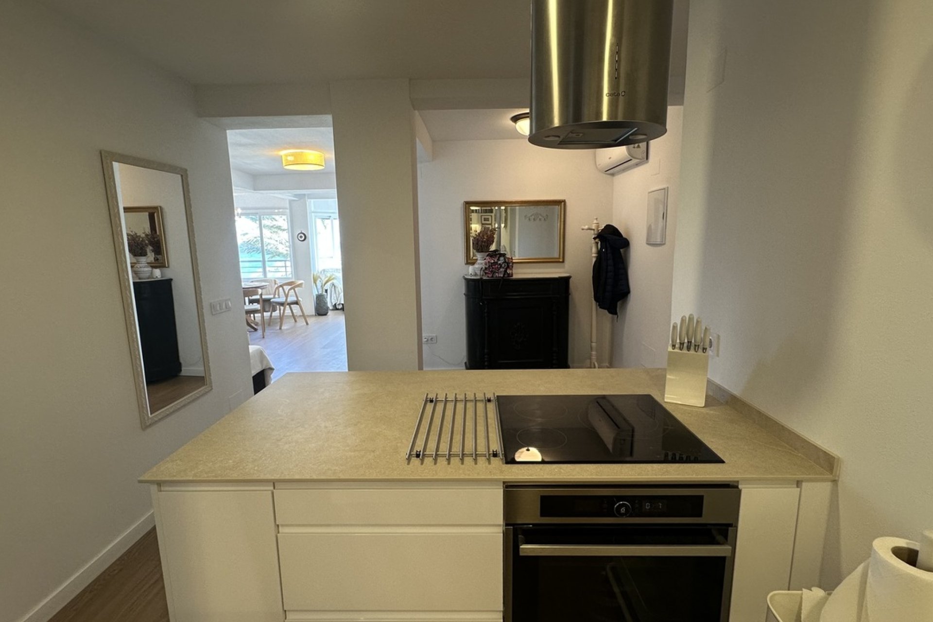 Resale - Apartment / Flat * - Torrevieja - Torrevieja *