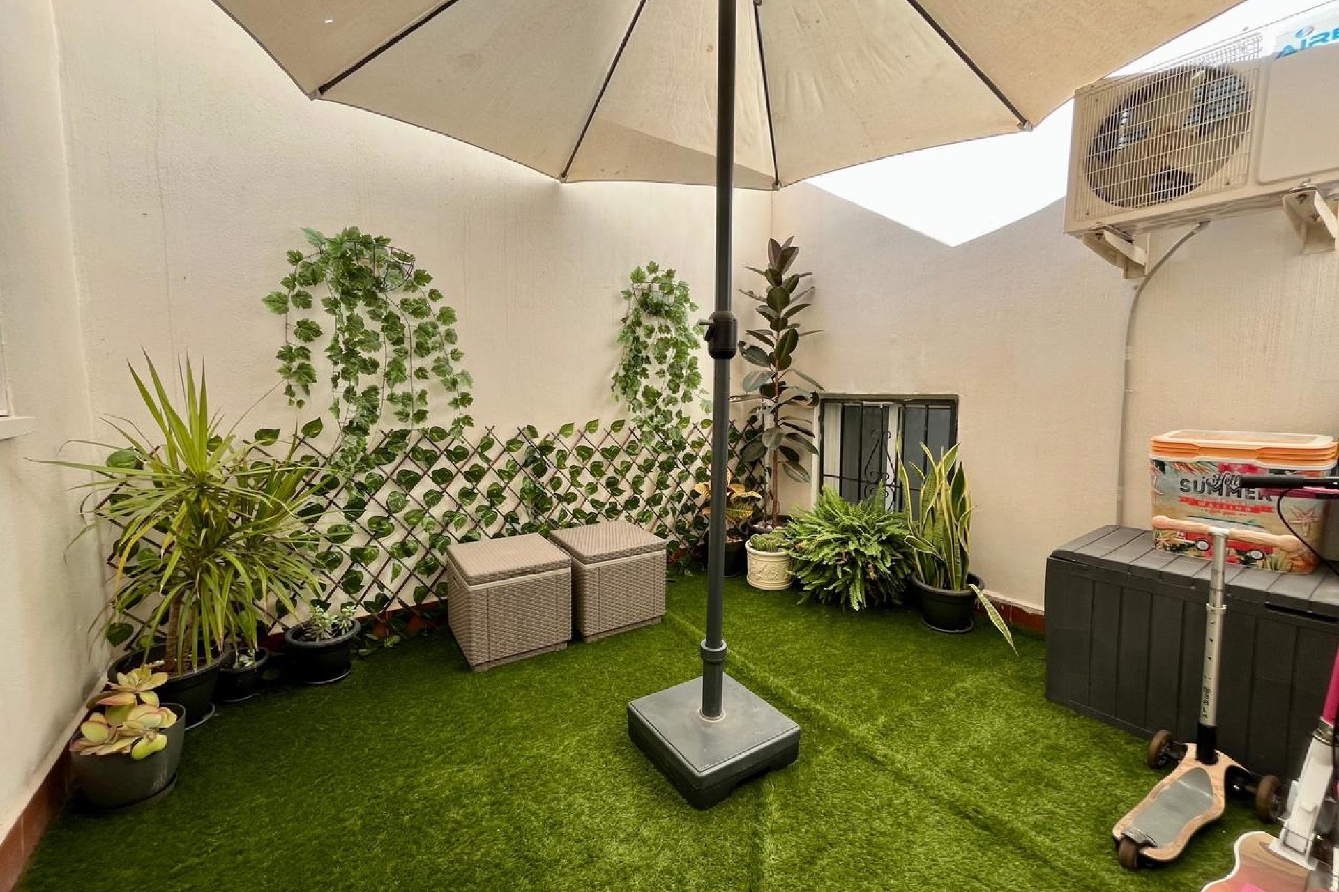 Resale - Apartment / Flat * - Torrevieja - Torrevieja *