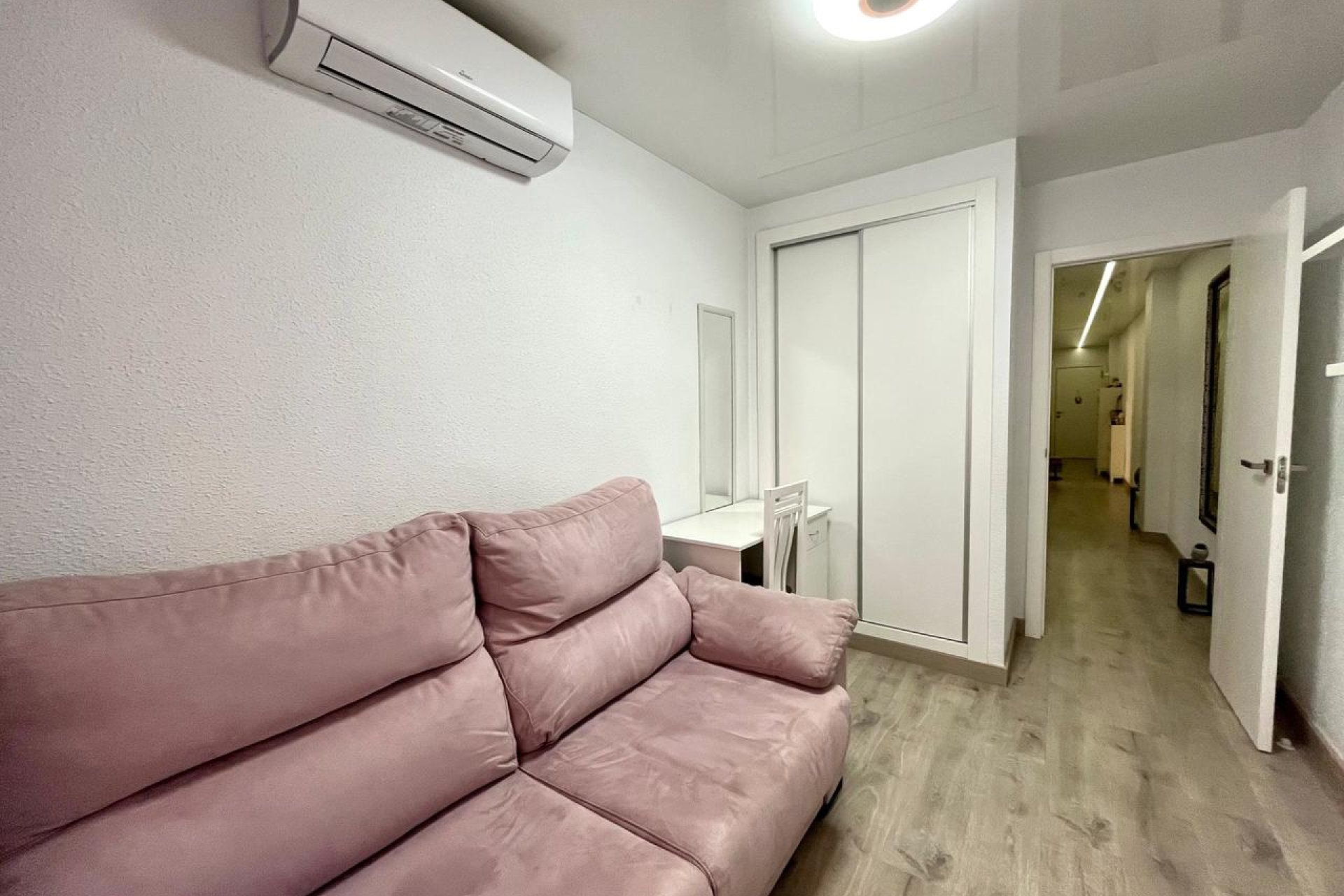 Resale - Apartment / Flat * - Torrevieja - Torrevieja *