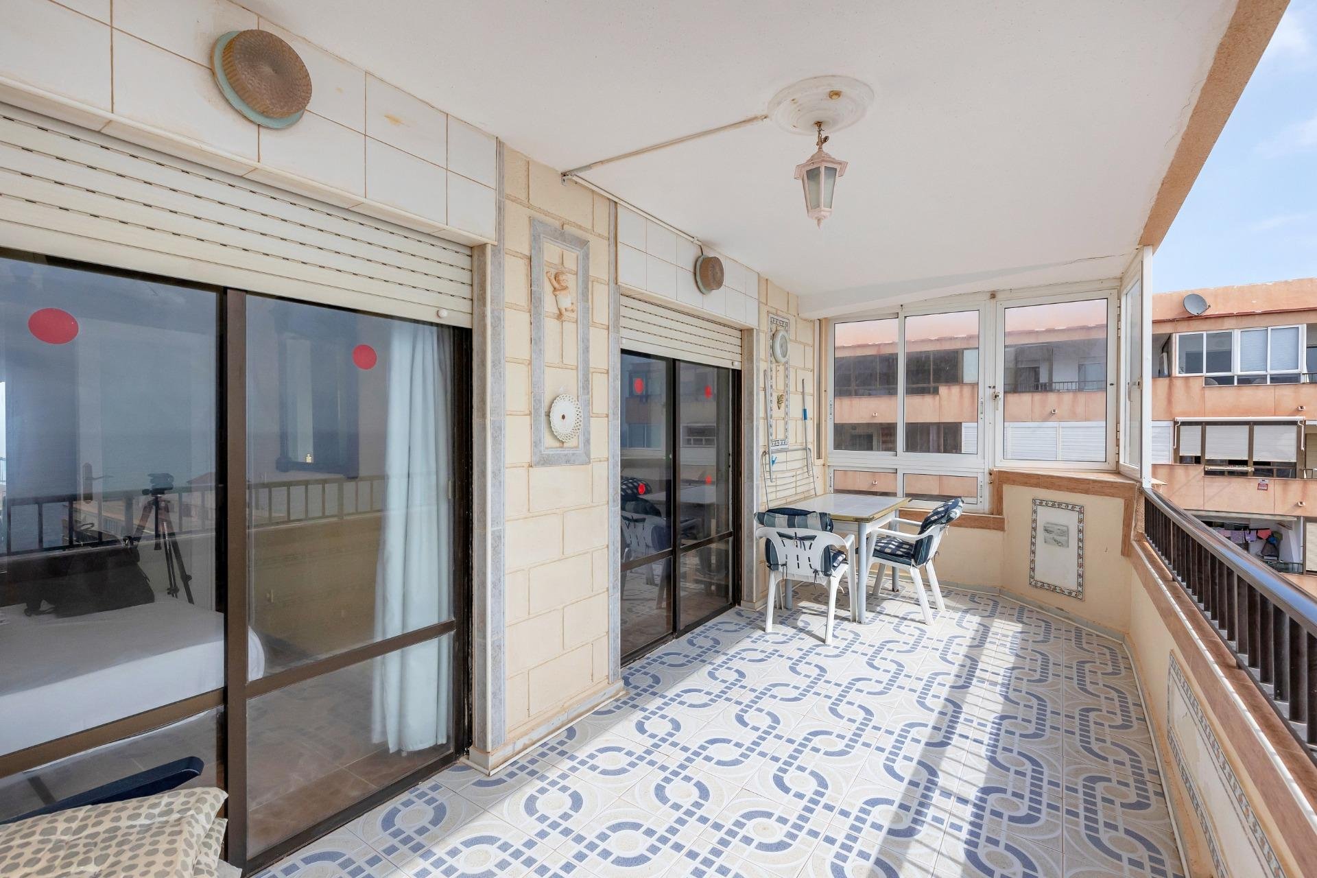 Resale - Apartment / Flat * - Torrevieja - Torrevieja *