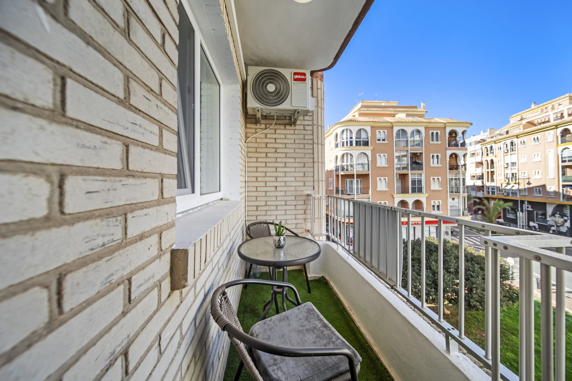 Resale - Apartment / Flat * - Torrevieja - Torrevieja *