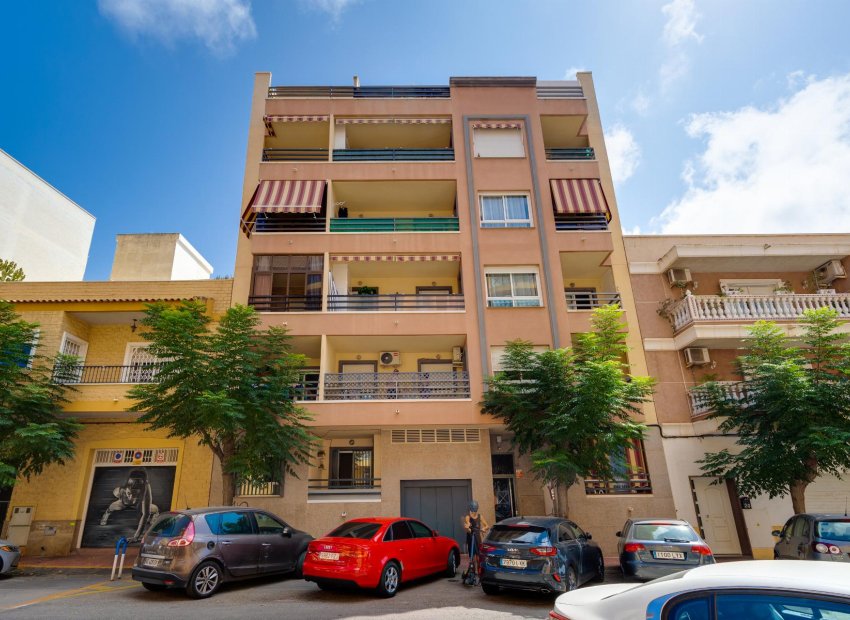 Resale - Apartment / flat - Torrevieja - Villa Madrid