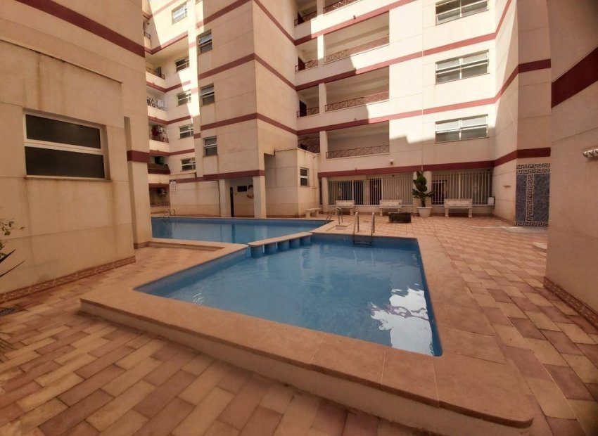 Resale - Apartment / flat - Torrevieja