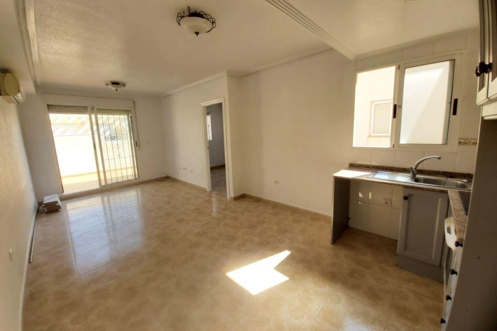 Resale - Apartment / flat - Torrevieja