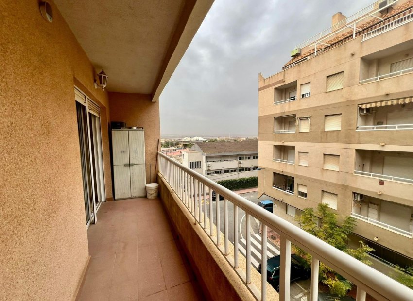 Resale - Apartment / flat - Torrevieja