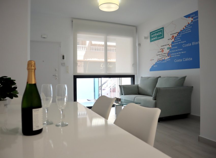 Resale - Apartment / Flat * - Torrevieja *