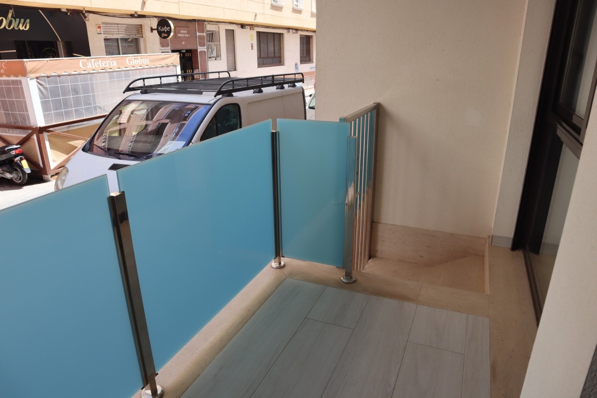 Resale - Apartment / Flat * - Torrevieja *