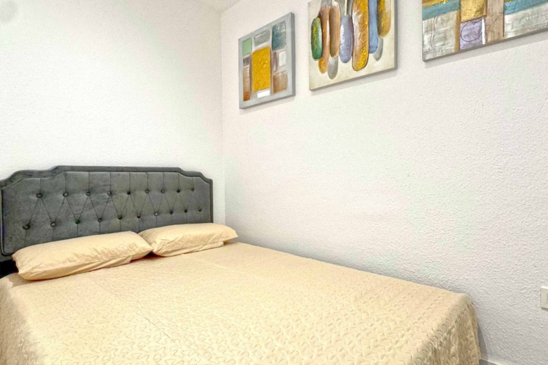 Resale - Apartment / Flat * - Torrevieja *