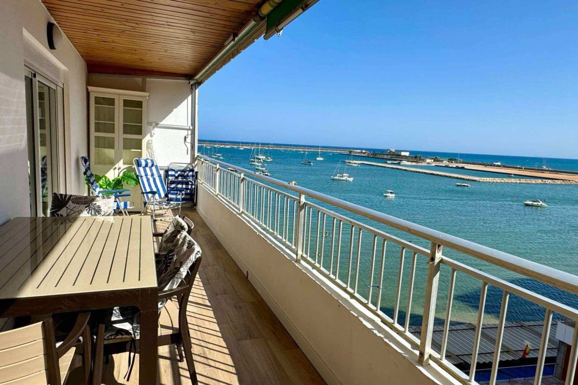 Resale - Apartment / Flat * - Torrevieja