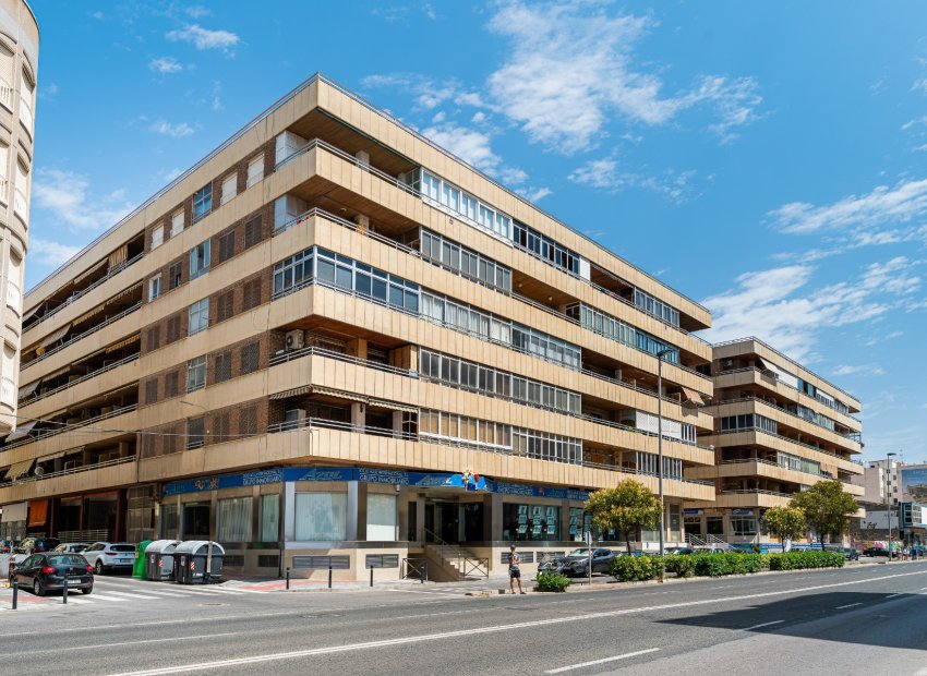Resale - Apartment / Flat * - Torrevieja