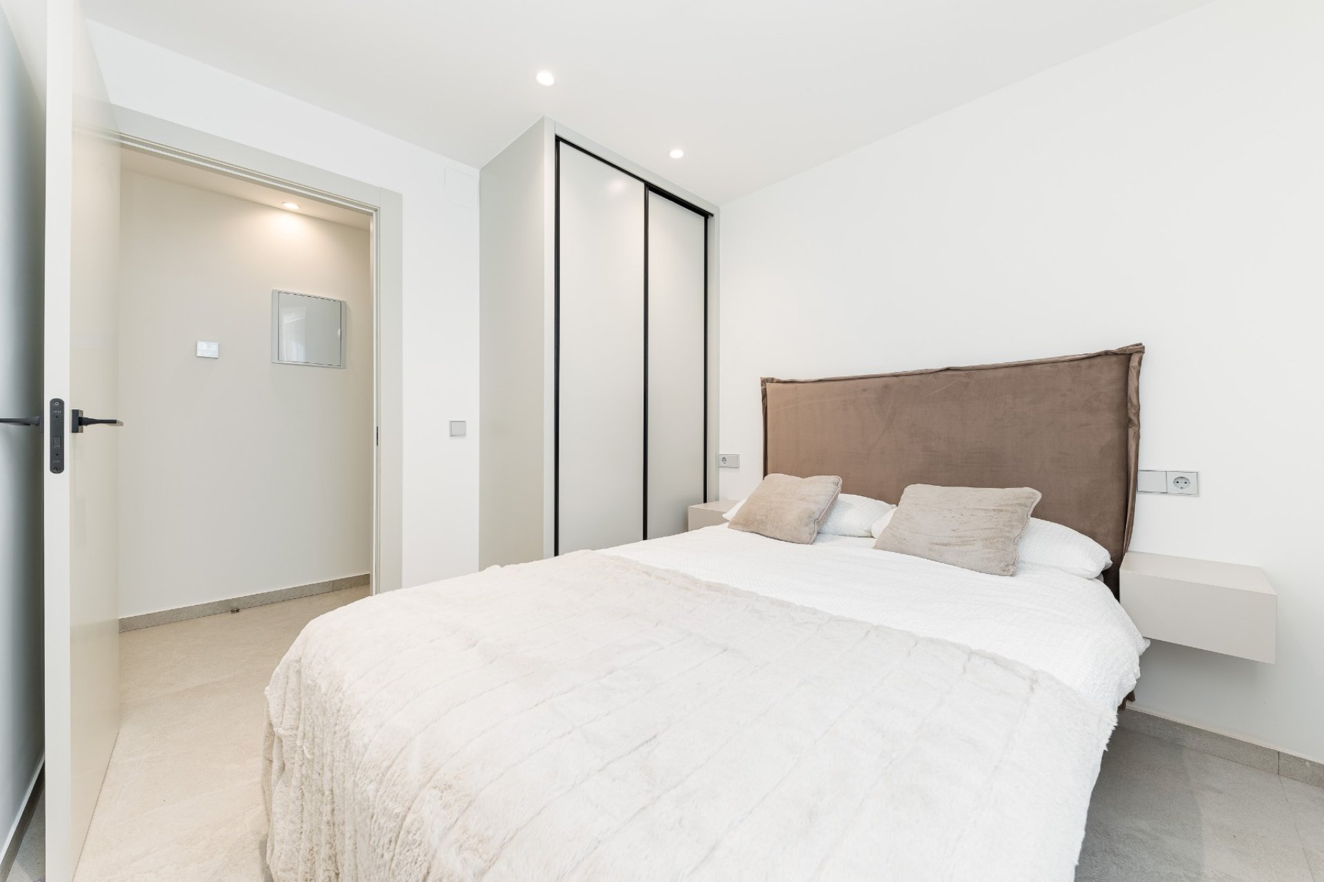 Resale - Apartment / Flat * - Torrevieja