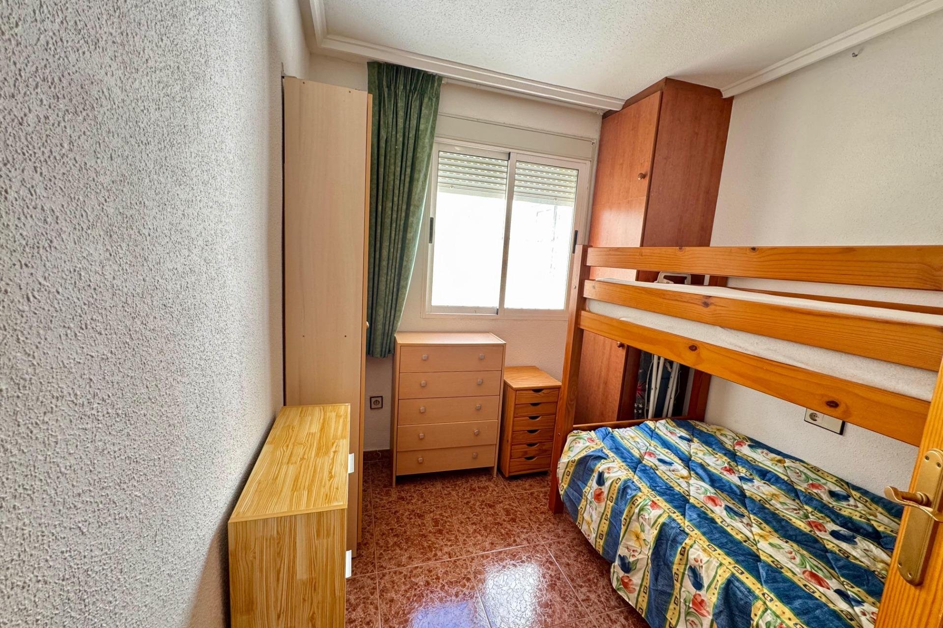 Resale - Apartment / Flat * - Torrevieja *