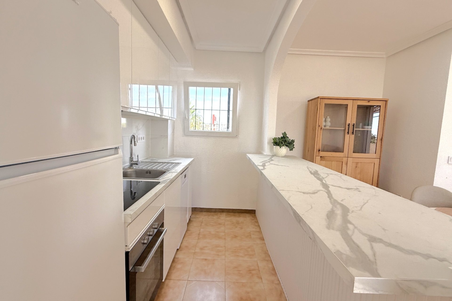 Resale - Apartment / Flat * - Torrevieja *