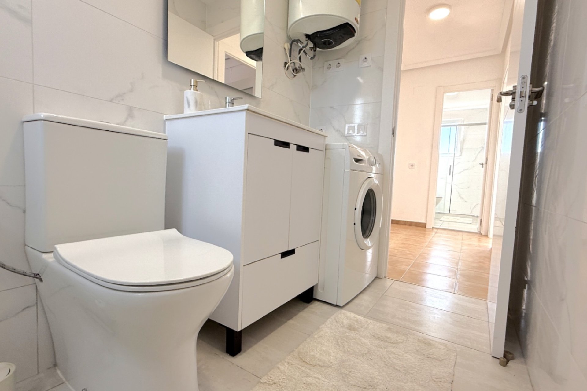 Resale - Apartment / Flat * - Torrevieja *