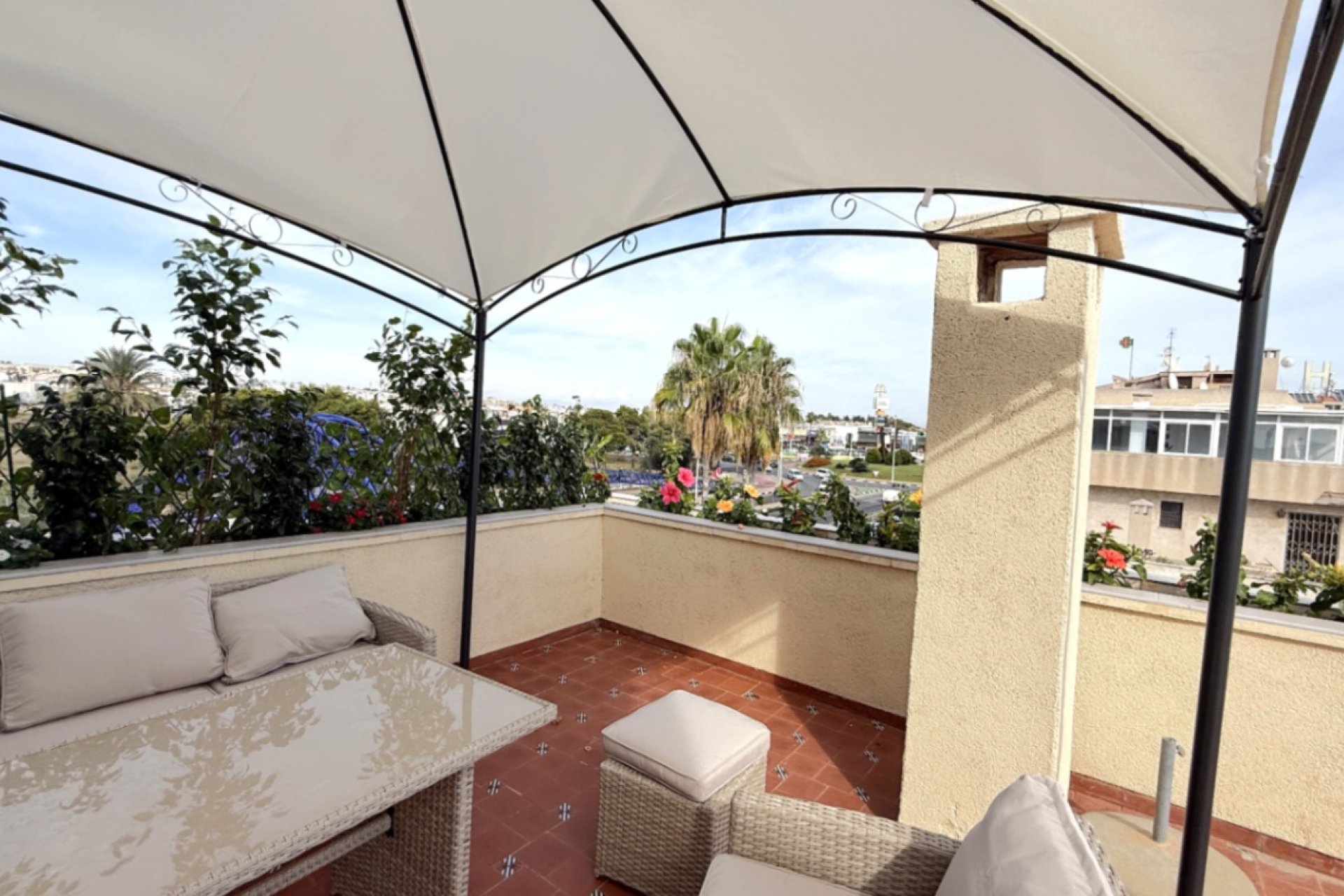 Resale - Apartment / Flat * - Torrevieja *