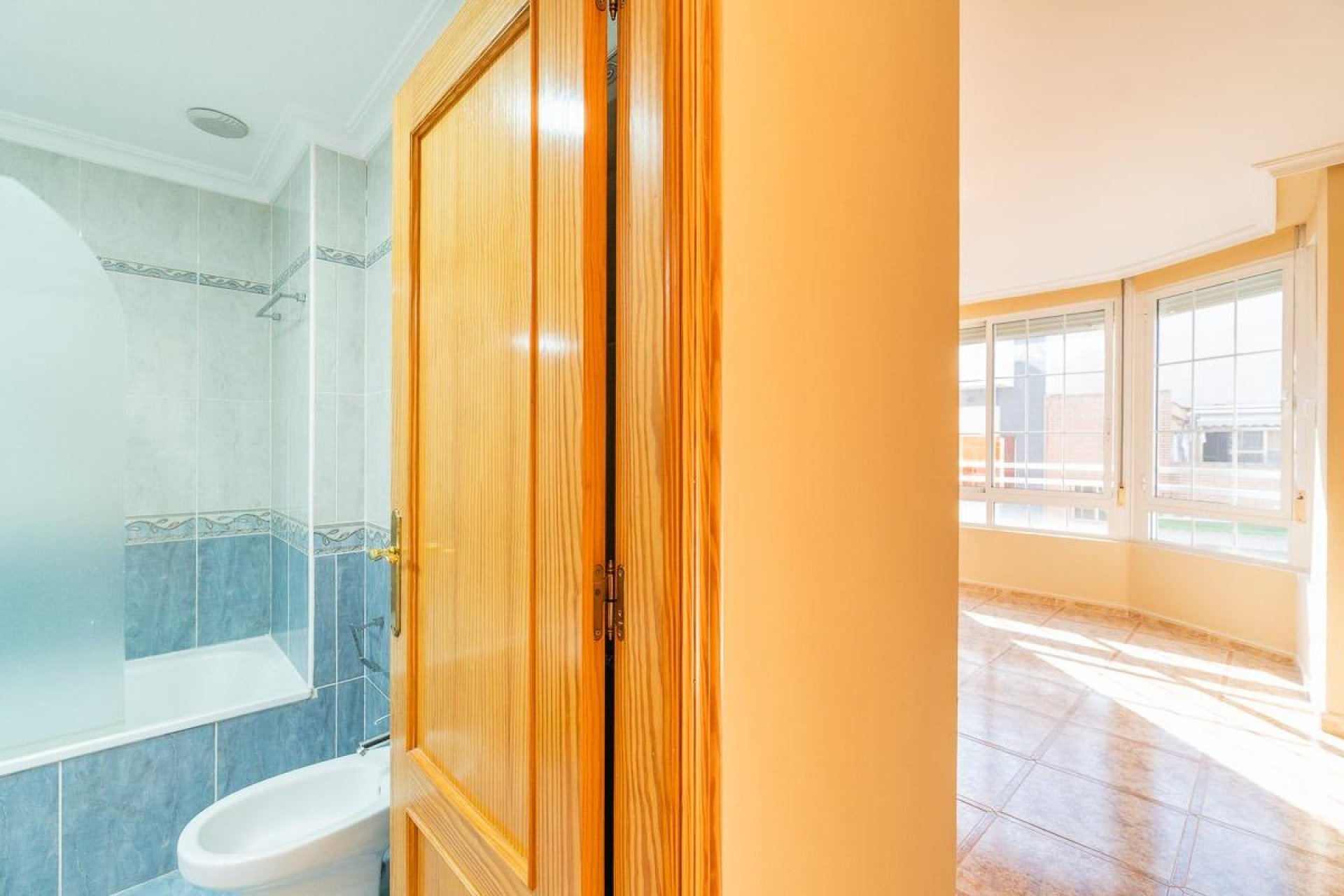 Resale - Apartment / Flat * - Torrevieja *