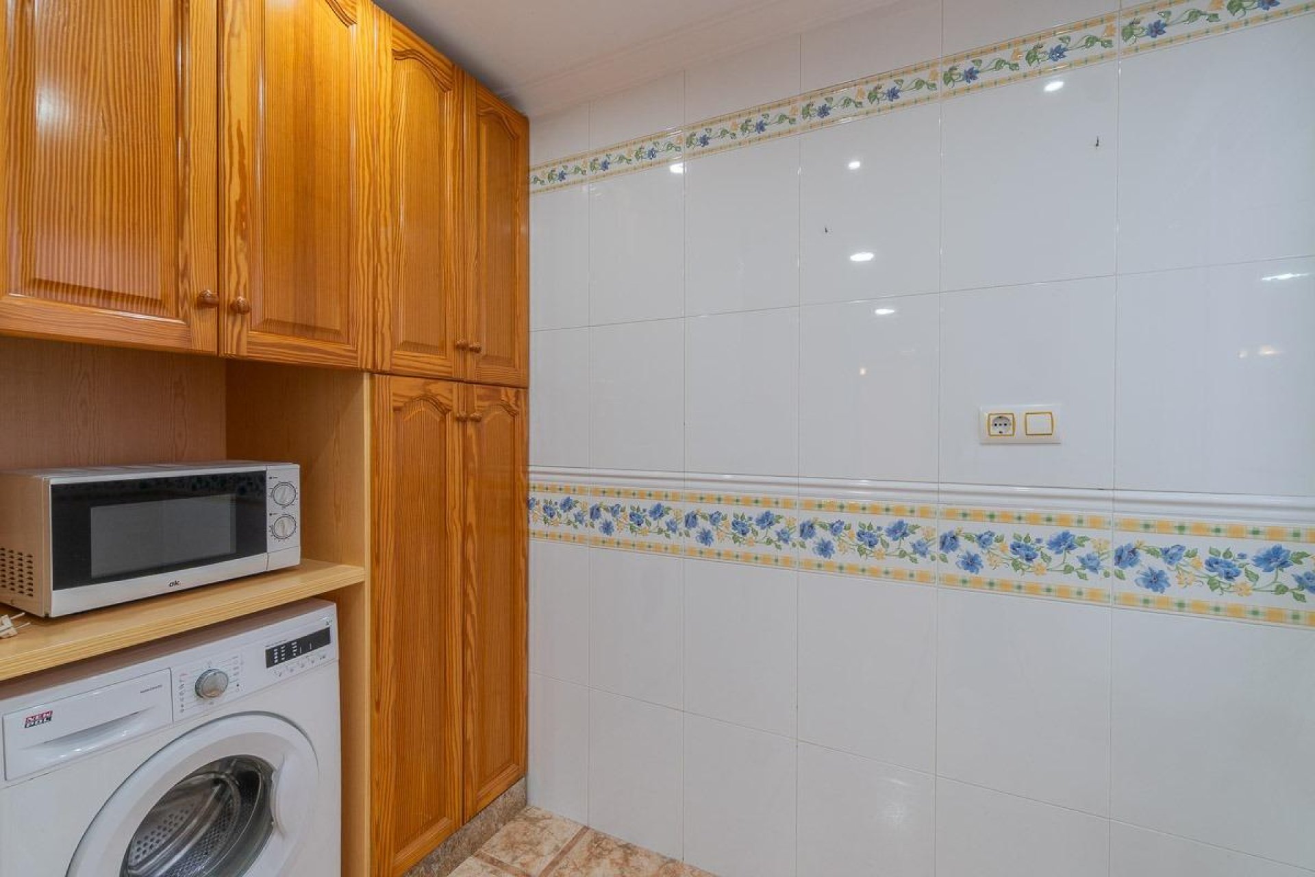 Resale - Apartment / Flat * - Torrevieja *