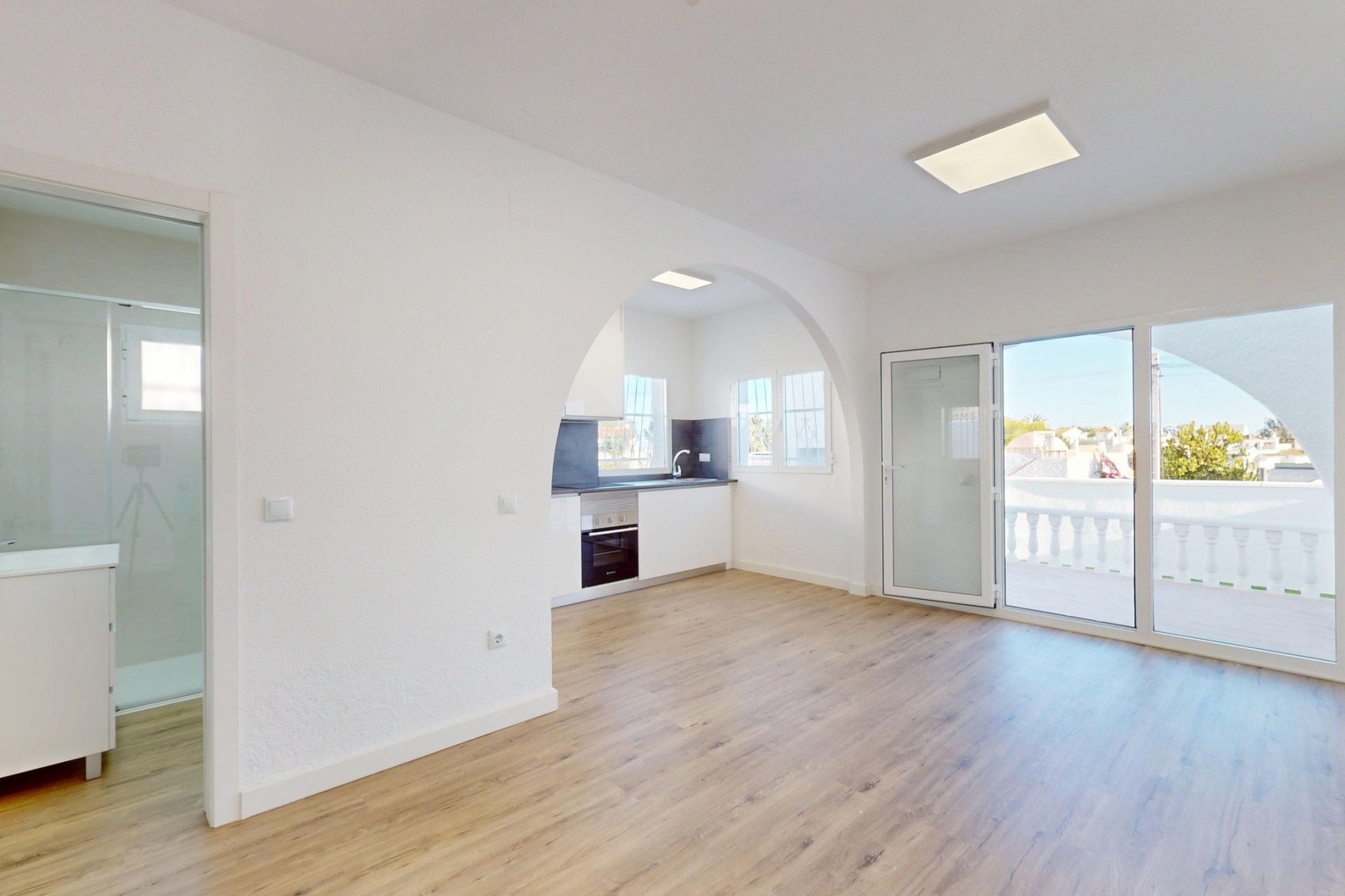 Resale - Apartment / Flat * - Torrevieja *