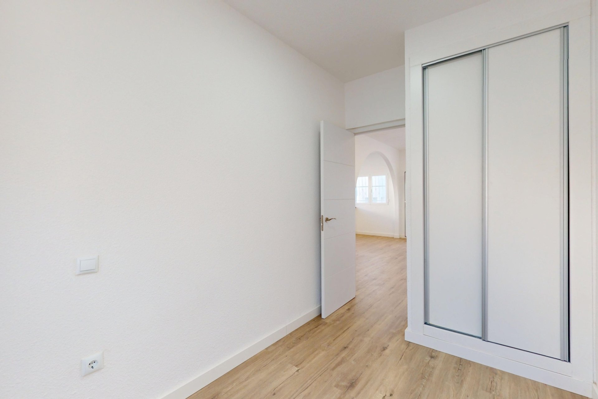 Resale - Apartment / Flat * - Torrevieja *