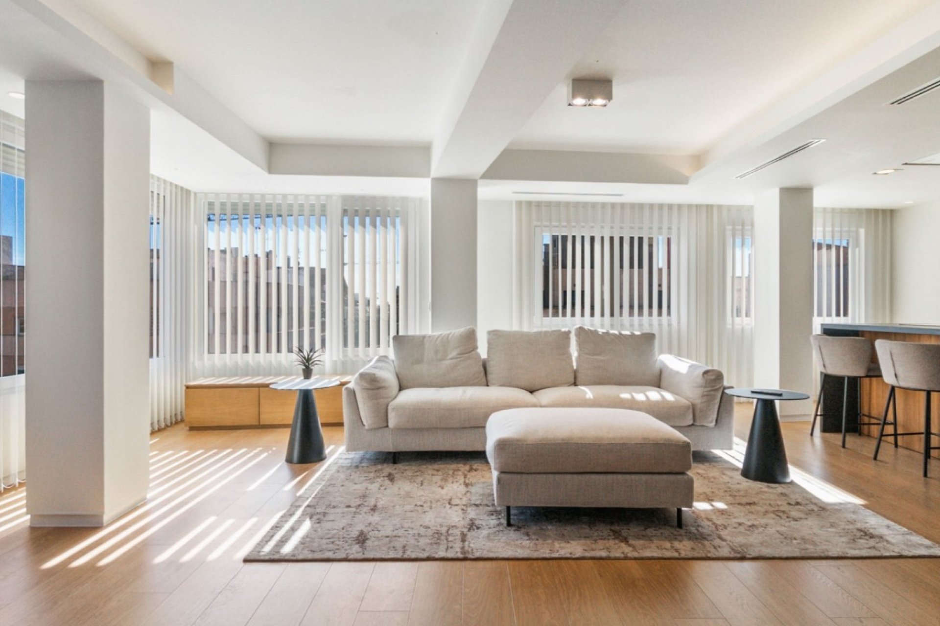 Resale - Apartment / Flat * - Torrevieja *