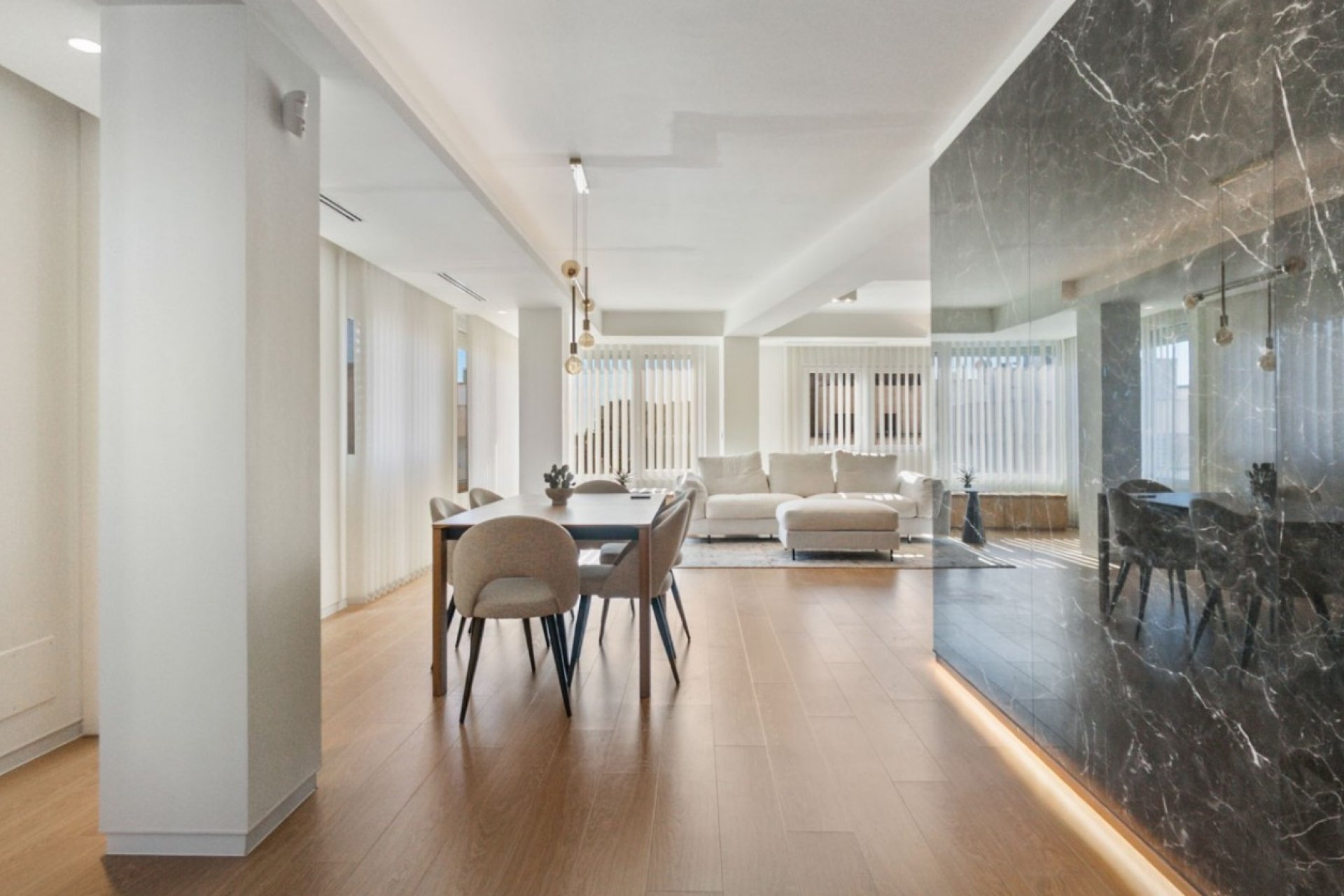 Resale - Apartment / Flat * - Torrevieja *