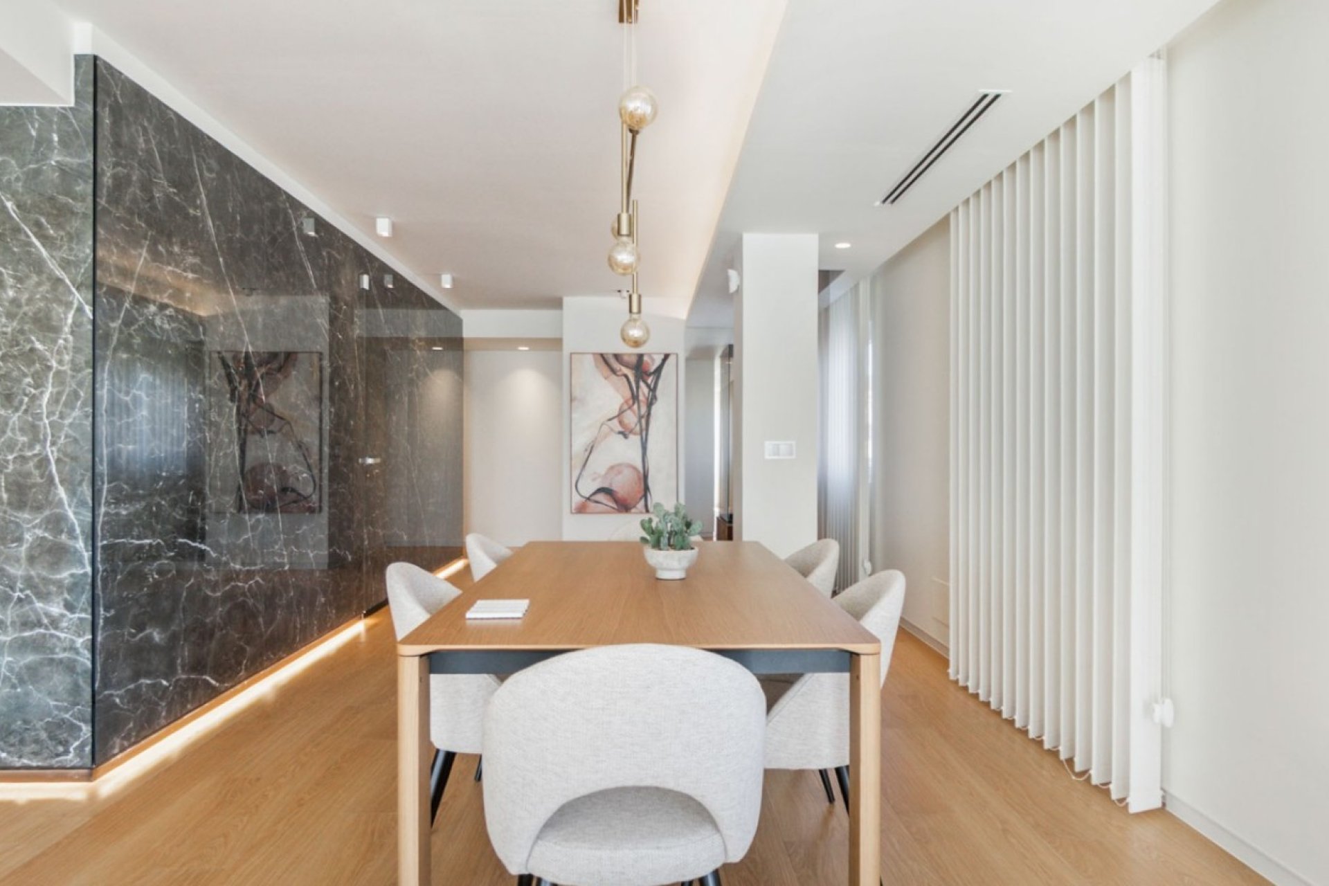 Resale - Apartment / Flat * - Torrevieja *