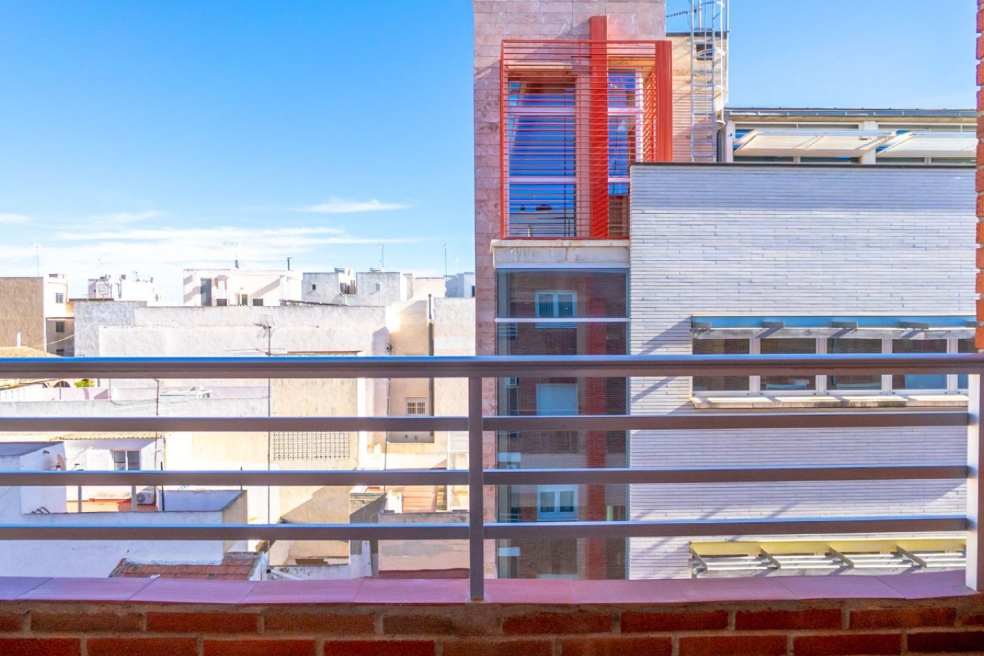 Resale - Apartment / Flat * - Torrevieja *