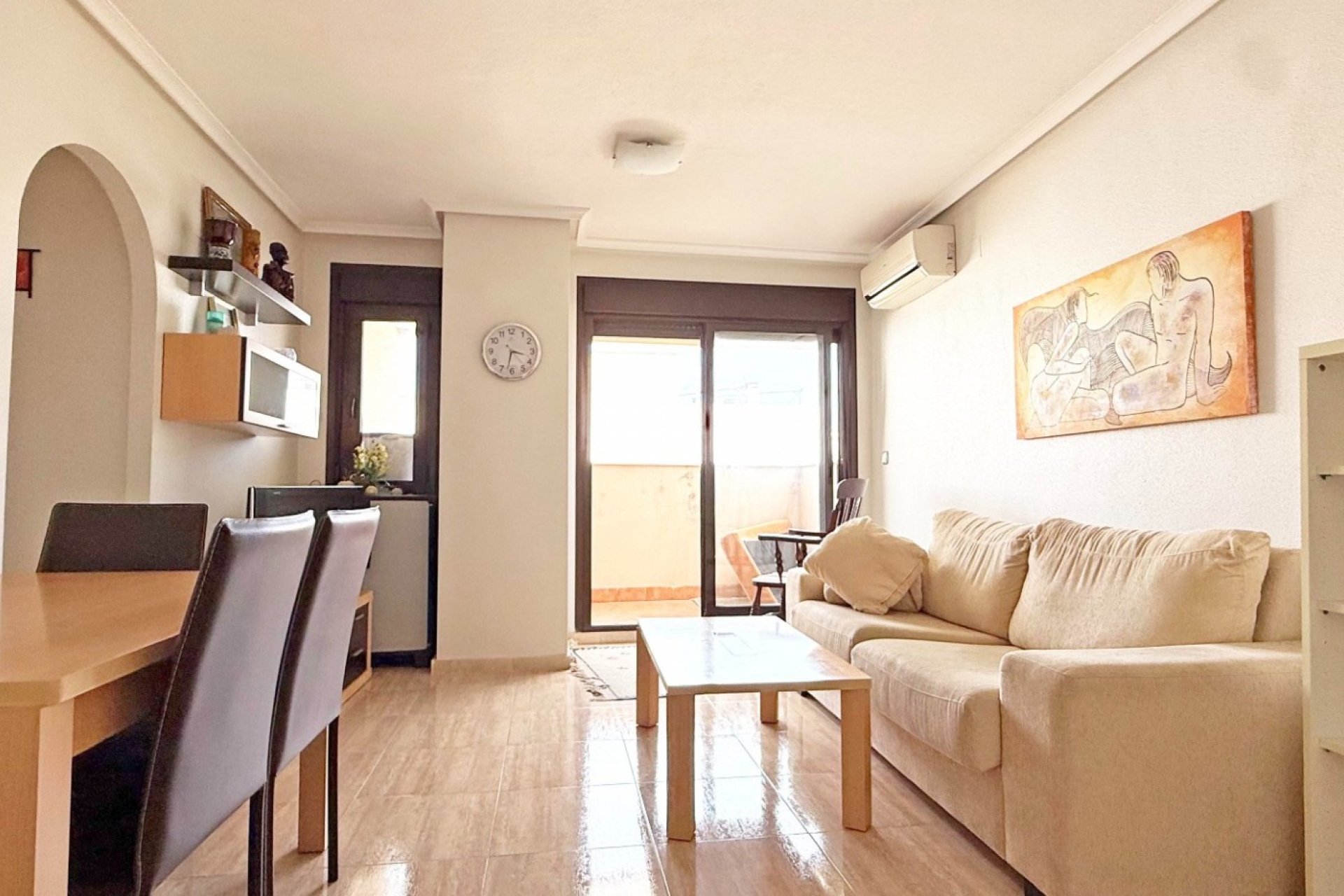 Resale - Apartment / Flat * - Torrevieja *