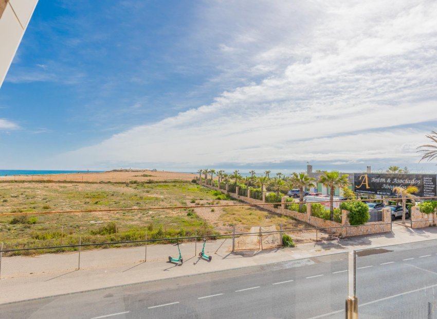 Resale - Apartment / Flat * - Torrevieja *